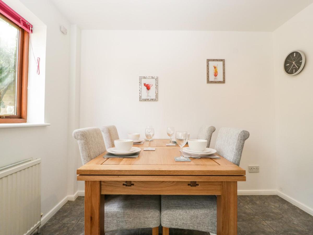 16 Mythern Meadow Bradford-On-Avon المظهر الخارجي الصورة